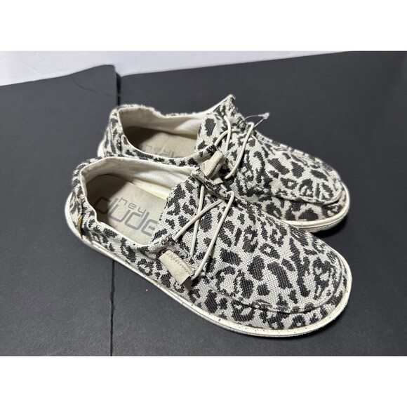 Hey Dude Women's Wendy Woven Cheetah Grey Slip-On Loafers Size 6 - Picture 1 of 8